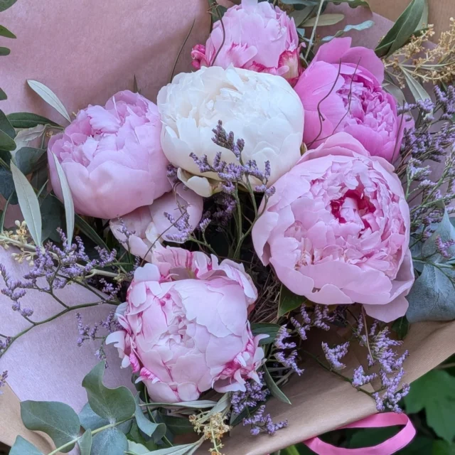Les reines de la saison 💞
100% locales
.
.
.
.
.
.
#bouquet #fleurfrancaise #ladresseflorale #flowerpower #fleurlovers
